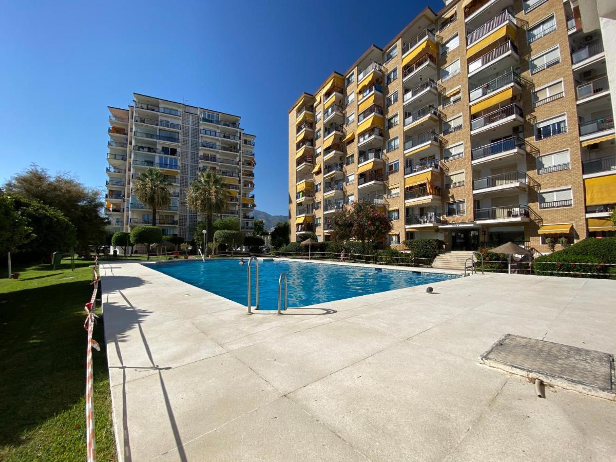 פואנגירולה Modern 1 Bedroom Seaside Apartment With Pool מראה חיצוני תמונה