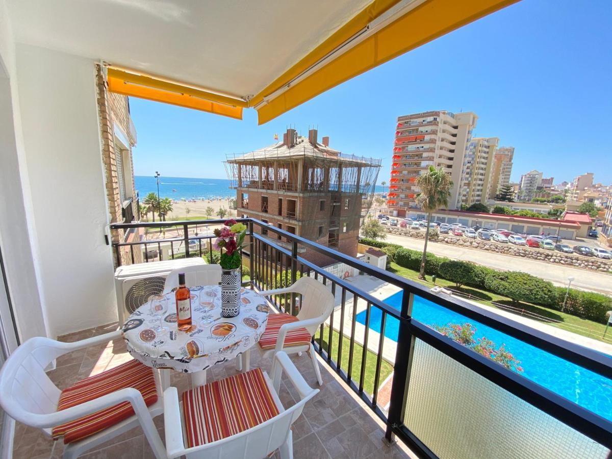 פואנגירולה Modern 1 Bedroom Seaside Apartment With Pool מראה חיצוני תמונה